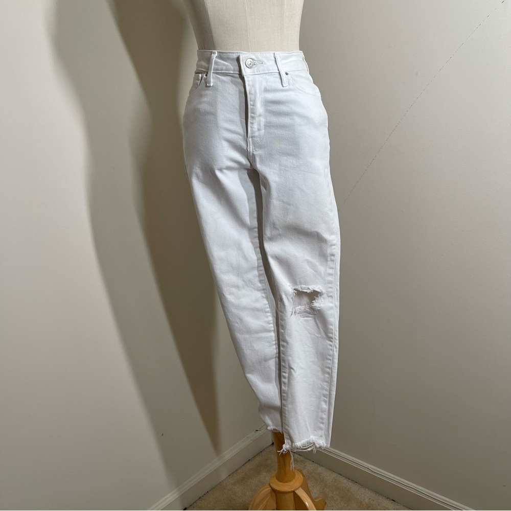 Levi’s Women’s White 721 -SZ 26 - High Rise Distressed Skinny Ankle Jeans